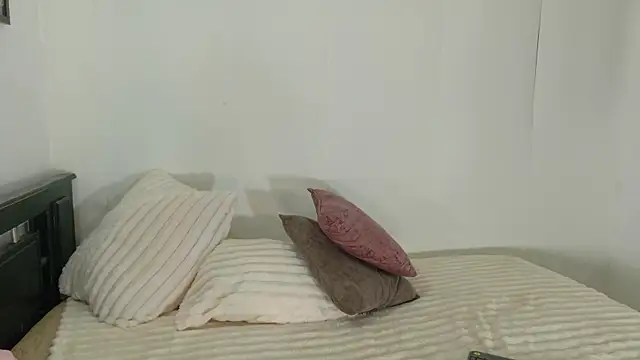 Loretahorny25's Webcam Show