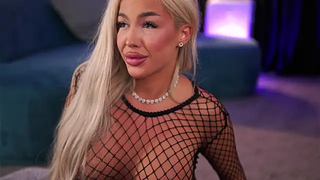 LisaLorenzn Live XXX chat