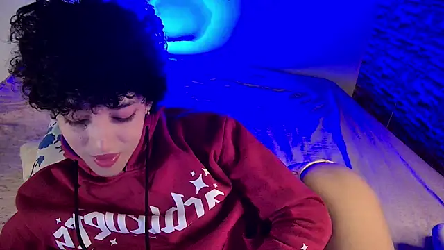 xFemboyToy Webcam Show