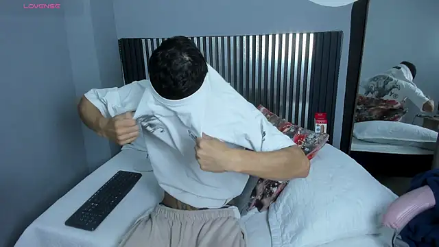 Axel_Mendozaaのウェブカメラショー