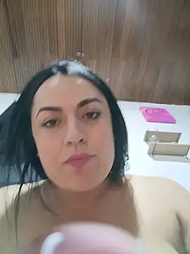Lesly_10-n Webbikameraesitys
