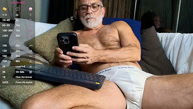 LukeCrews Pertunjukan Webcam