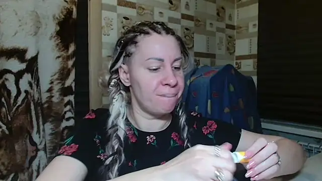 TherestlessKittyn Webbikameraesitys