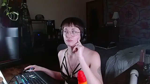 DecemberHoliday's Webcam Show