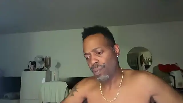 theblacklordmaster: διαδικτυακό σόου στην κάμερα