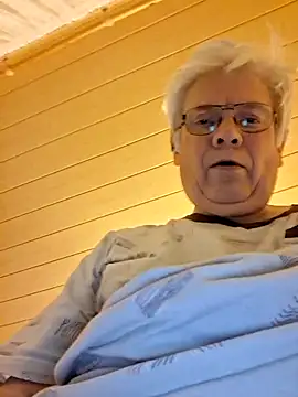 Webkamerová show CharitableAnalog0