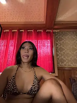 Show de hugecock_tamira na webcam
