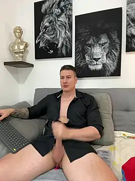 הופעת וובקאם של AlexHarrington
