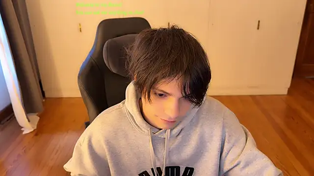 SasukeUhchiaa Show Webcam