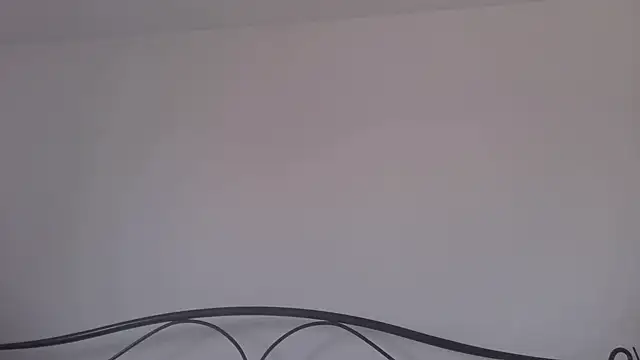 MoistCurveyChanel Pertunjukan Webcam
