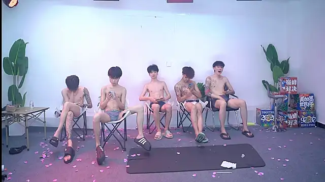 SOL-07 在線直播表演