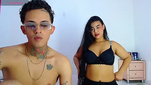 Miaawhithe Webcam show