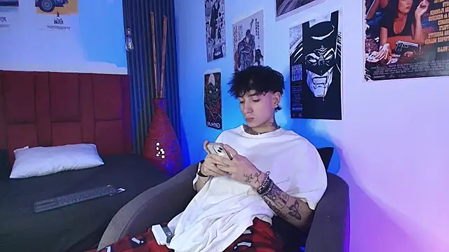 Pertunjukan Kamera Web BLAKE___01