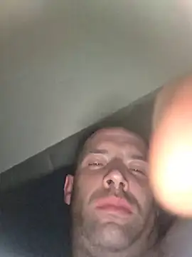 SingingTrunks webcam show
