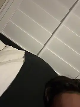 ilov3bigbootylatinas Show in webcam
