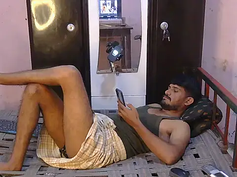 HotXKrish 在線直播表演
