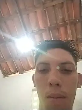 welitonzz28 Show in webcam
