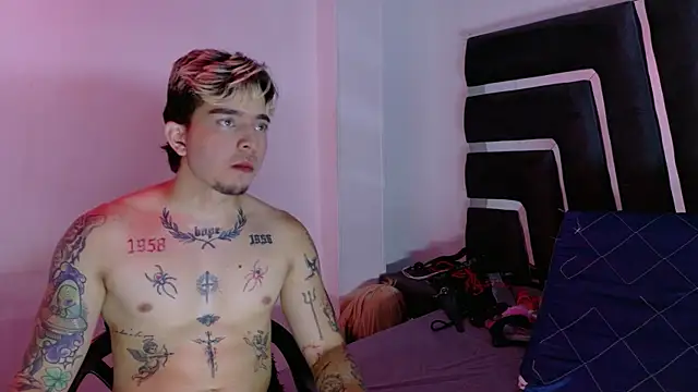 AliceandMax Webcam Show