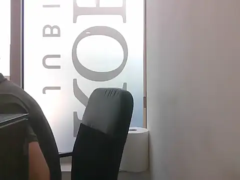 BisexualMen1993 webcam show