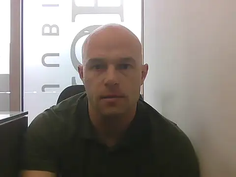 BisexualMen1993 webcam show