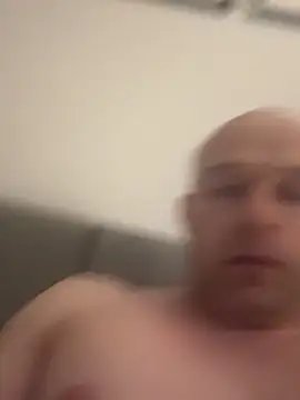 BisexualMen1993 webcam show
