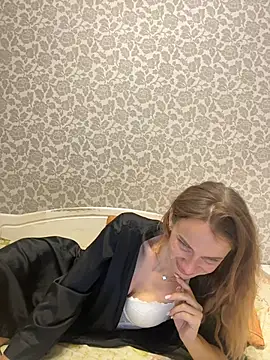 AinyrVixxen webcam show
