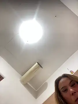 Jullyanaximeness Webcam show