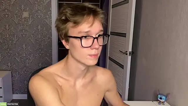 yyyyesssbb webcam show