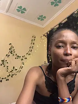 YourWetDream02 webcam show