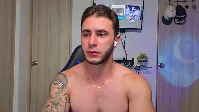 Latino_stud4u 웹캠 쇼
