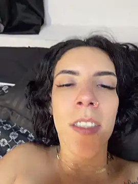 Nellaymaxi-hotconnection webcam show