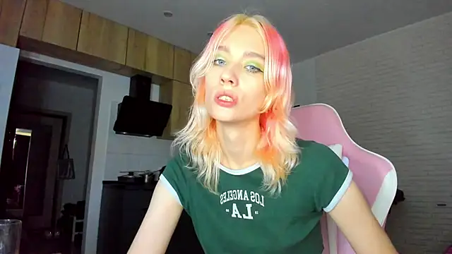 _Alice_Kitty webcam show