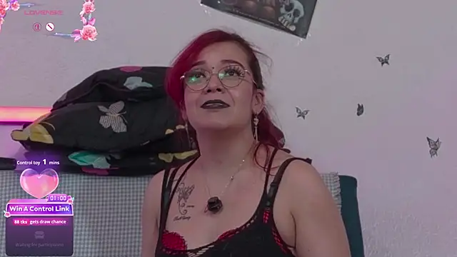 Chat +18 de keila_j ao vivo