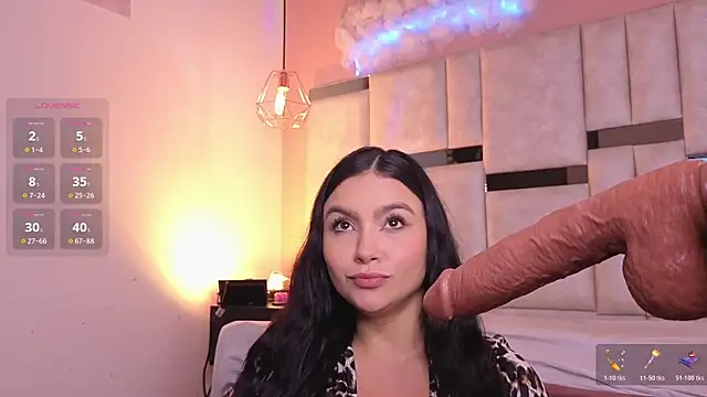 Chat +18 de kylie_river ao vivo