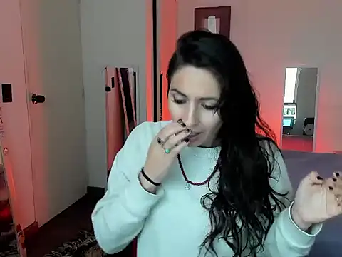 Sandalopezisback Adlı Modelin Canlı XXX Sohbeti