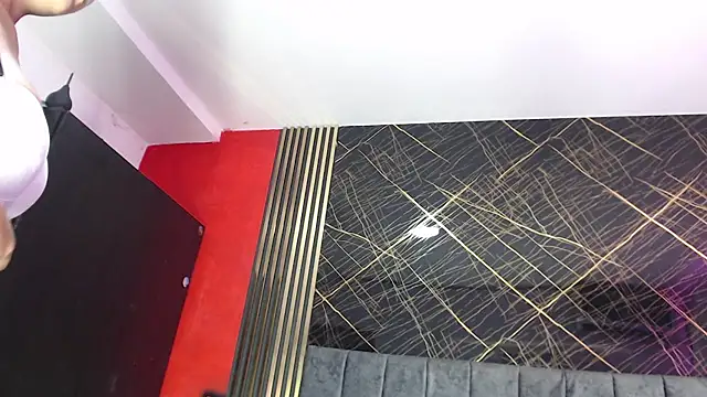 FerneyManti XXX чат на живо