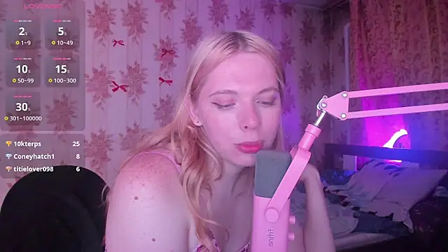 Show modela Cutie_Bambi na web-kameri