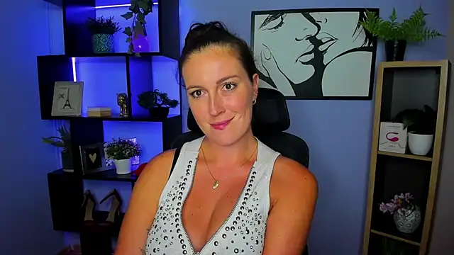 FUN_AMI Adlı Modelin Canlı XXX Sohbeti