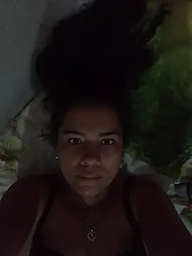 TamaraaHoney Adlı Modelin Canlı XXX Sohbeti