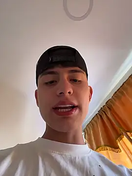 Lander_Cruz's Live XXX Chat