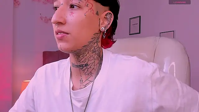 Luci_RoseのライブXXXチャット