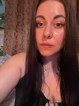 DaisyStreet Adlı Modelin Canlı XXX Sohbeti