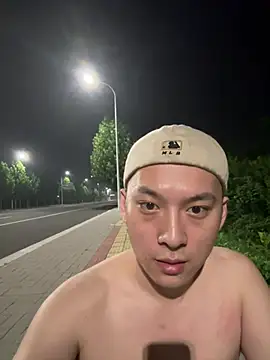 yichen008 在線直播表演