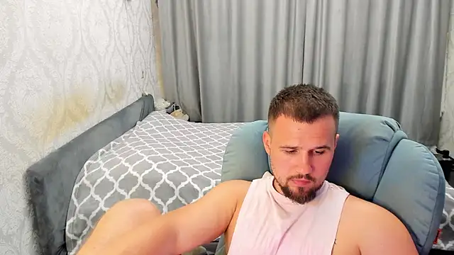 Vladik_bのライブXXXチャット