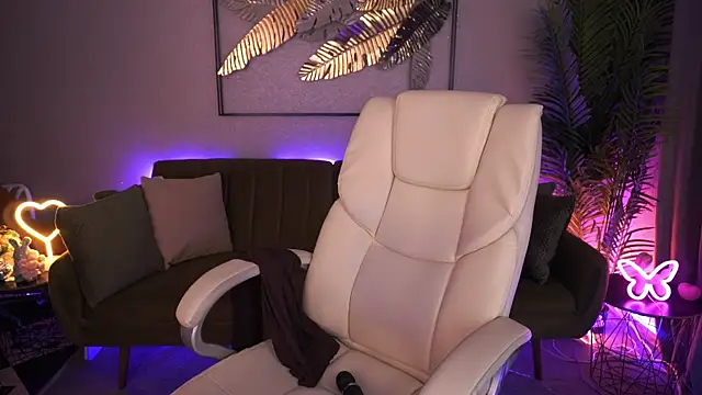 Czat XXX na żywo – JuicyRina