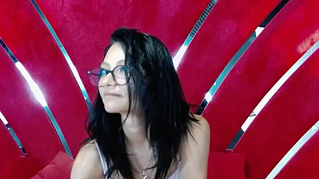 MayaLeey XXX чат на живо