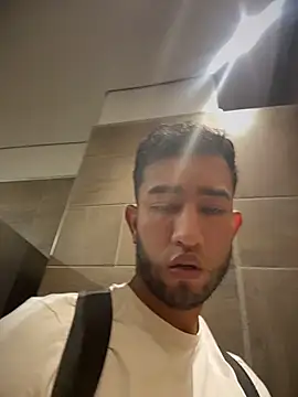 צ'אט XXX בשידור חי של liam_bronw