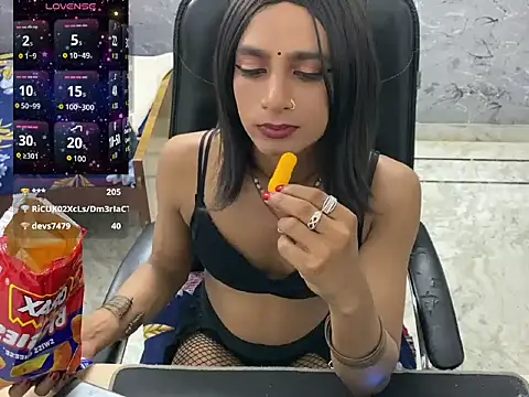 LuvLayla 现场XXX聊天