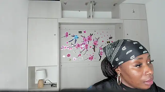 TaylorBloom Adlı Modelin Canlı XXX Sohbeti