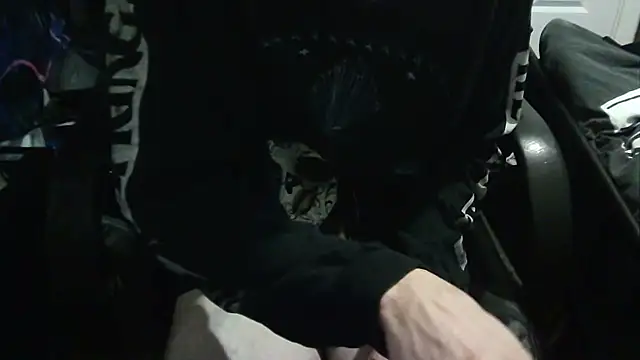 shytwink05x Show in webcam